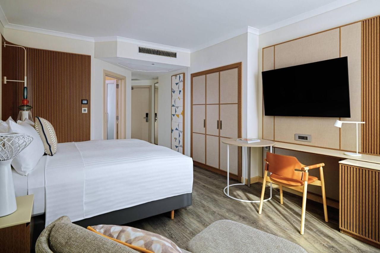 Malta Marriott Resort & Spa Saint Julian's Екстериор снимка A room at the hotel