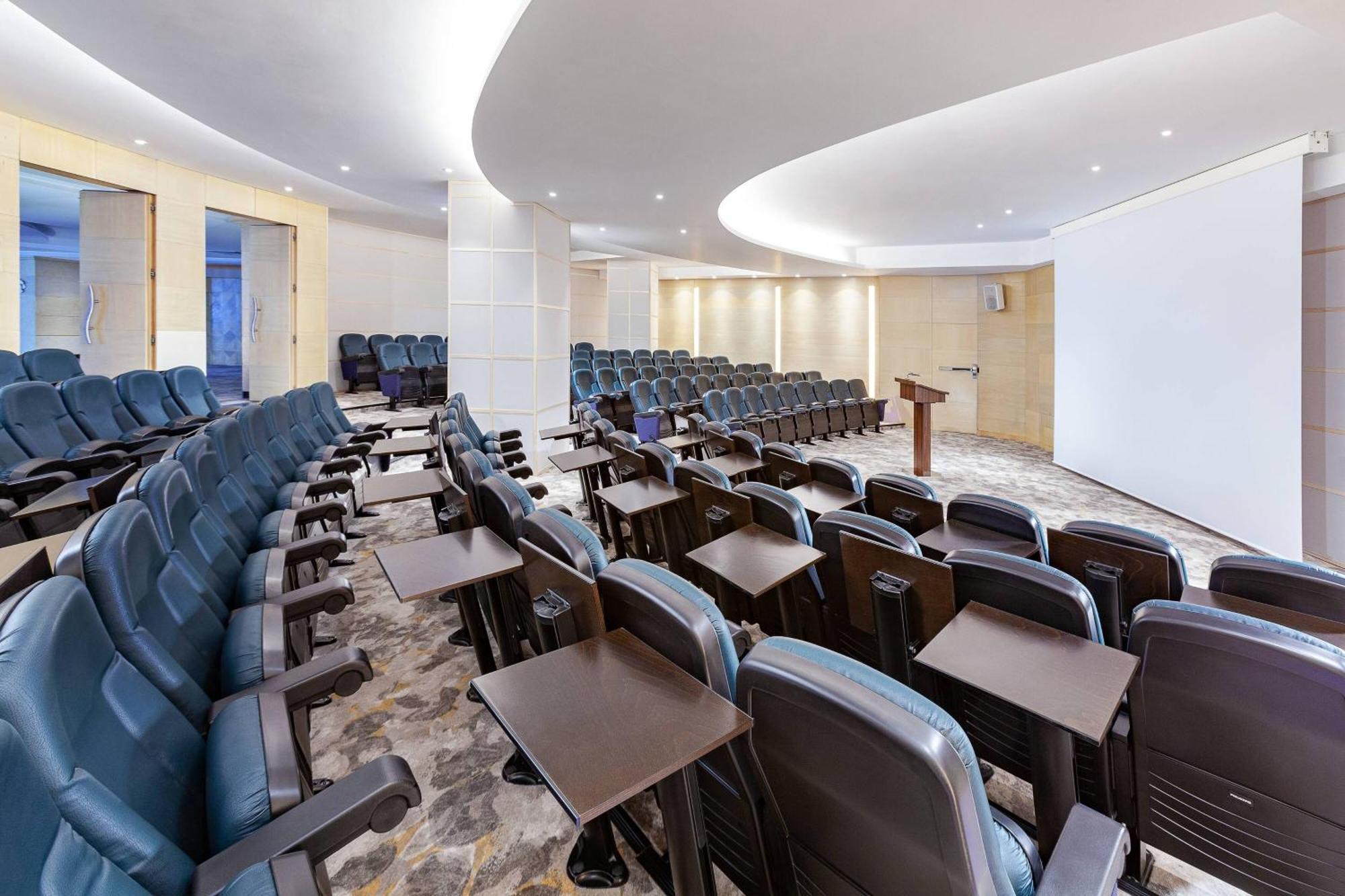Malta Marriott Resort & Spa Saint Julian's Екстериор снимка The University of Law's London Campus