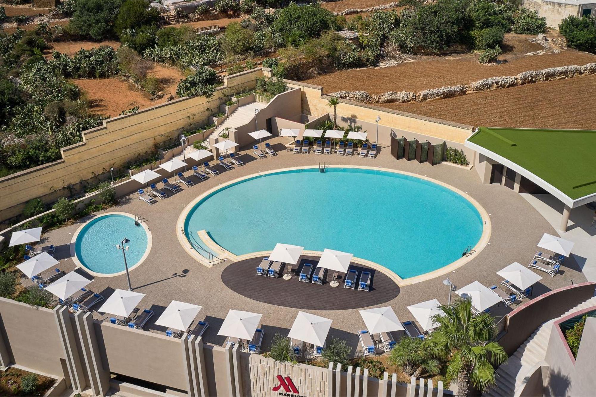 Malta Marriott Resort & Spa Saint Julian's Екстериор снимка The pool at the hotel