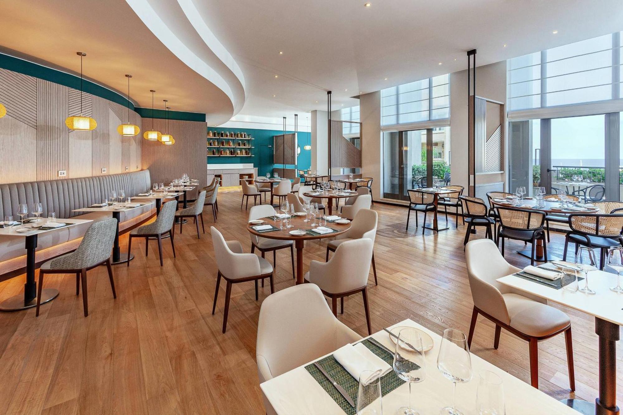 Malta Marriott Resort & Spa Saint Julian's Екстериор снимка The restaurant