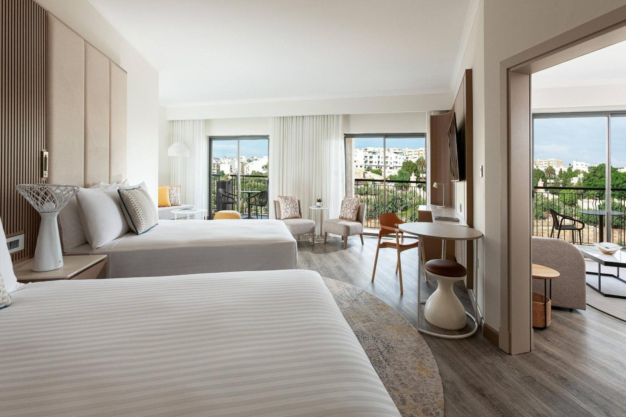 Malta Marriott Resort & Spa Saint Julian's Екстериор снимка A room at the Hilton Athens